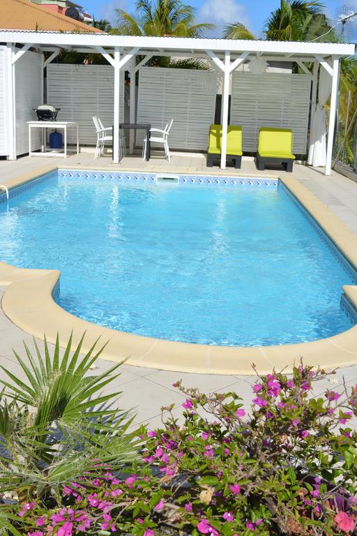 Villa Amethyste Avec Grande Piscine Privee, Jardin Clos, Parking Prive Le Robert Bagian luar foto